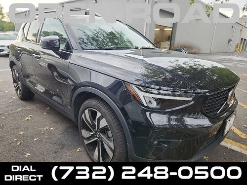 2023 Volvo XC40 Plus Dark Theme
