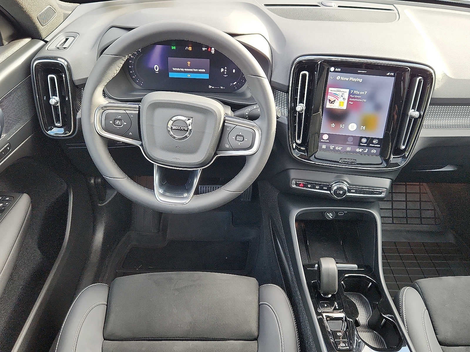 2023 Volvo XC40 Plus Dark Theme