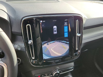 2023 Volvo XC40 Plus Dark Theme