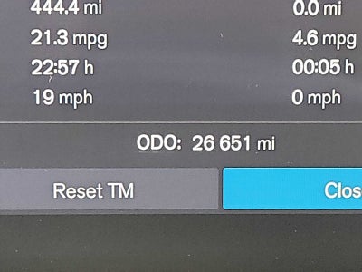 2023 Volvo XC40 Plus Dark Theme