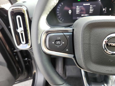 2023 Volvo XC40 Plus Dark Theme