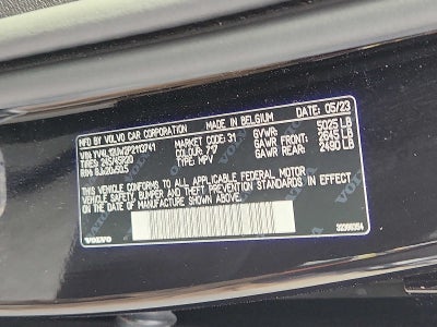 2023 Volvo XC40 Plus Dark Theme