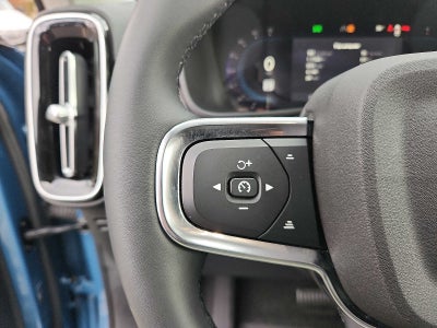 2023 Volvo XC40 Plus Dark Theme