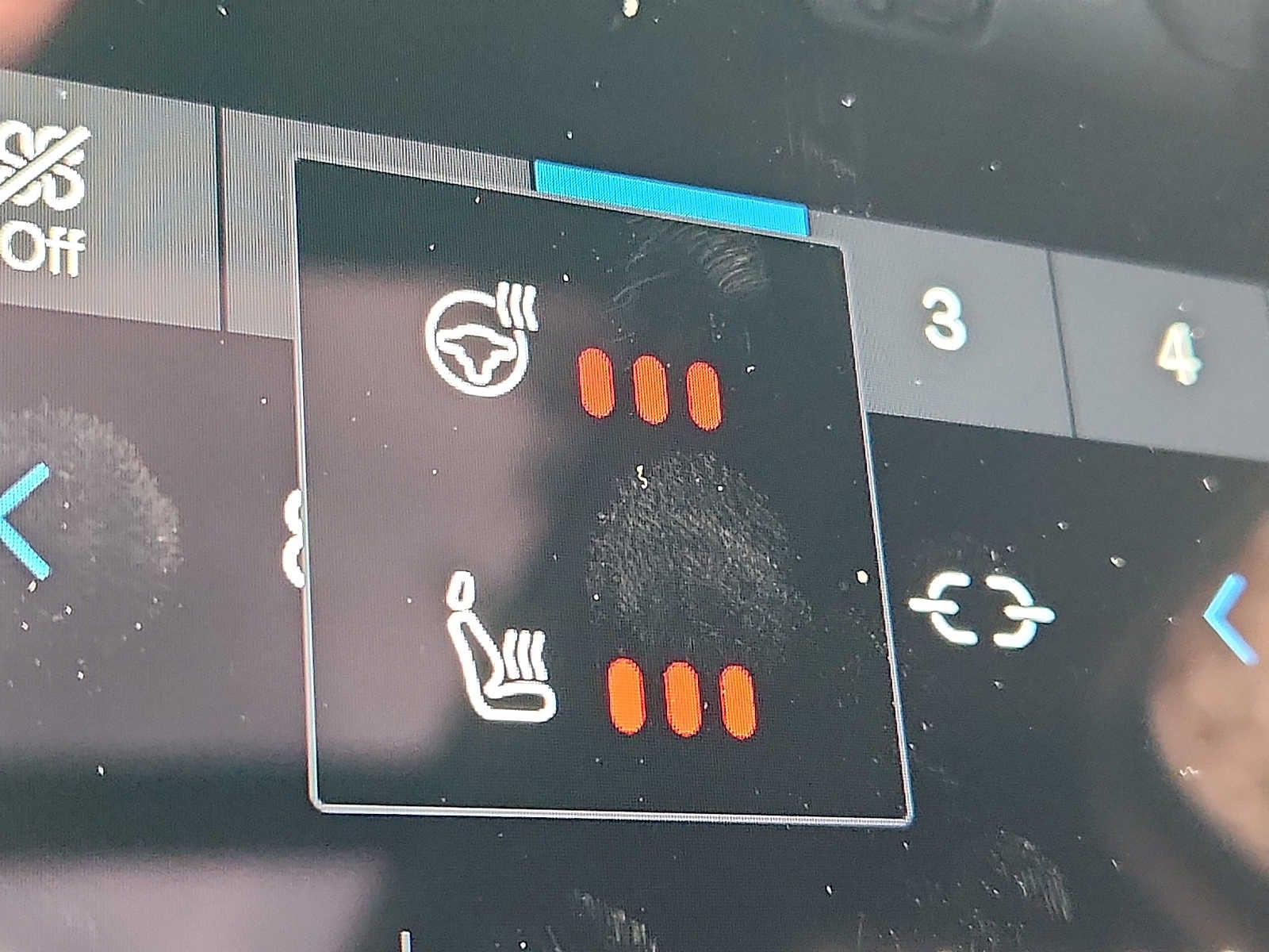 2023 Volvo XC40 Plus Dark Theme