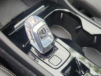 2023 Volvo XC40 Plus Dark Theme