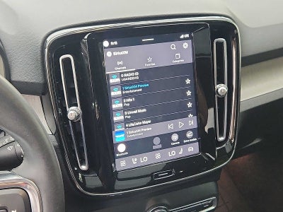 2023 Volvo XC40 Plus Dark Theme