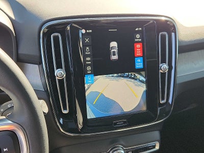 2023 Volvo XC40 Plus Dark Theme