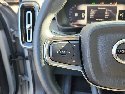 2023 Volvo XC40 Plus Dark Theme