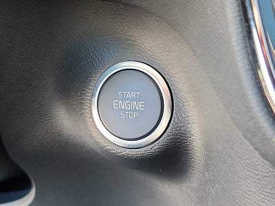 2023 Volvo XC40 Plus Dark Theme