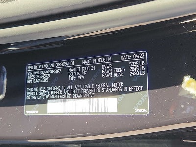 2023 Volvo XC40 Plus Dark Theme