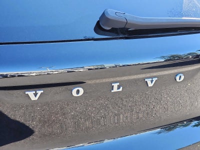 2023 Volvo XC40 Plus Dark Theme