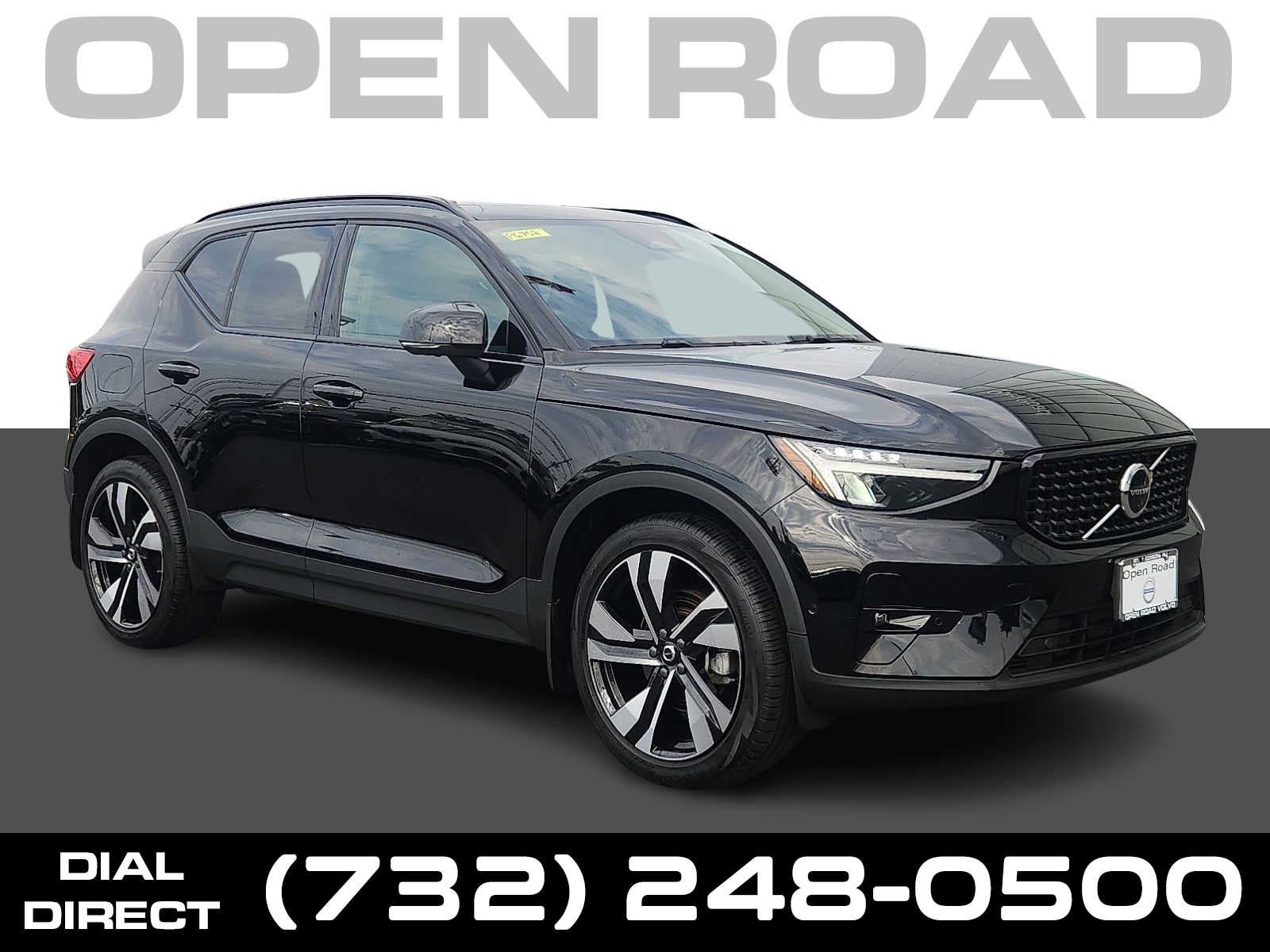 2023 Volvo XC40 Ultimate Dark Theme