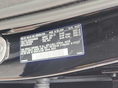 2023 Volvo XC40 Ultimate Dark Theme
