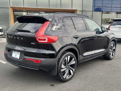 2023 Volvo XC40 Ultimate Dark Theme