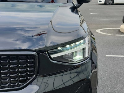 2023 Volvo XC40 Ultimate Dark Theme