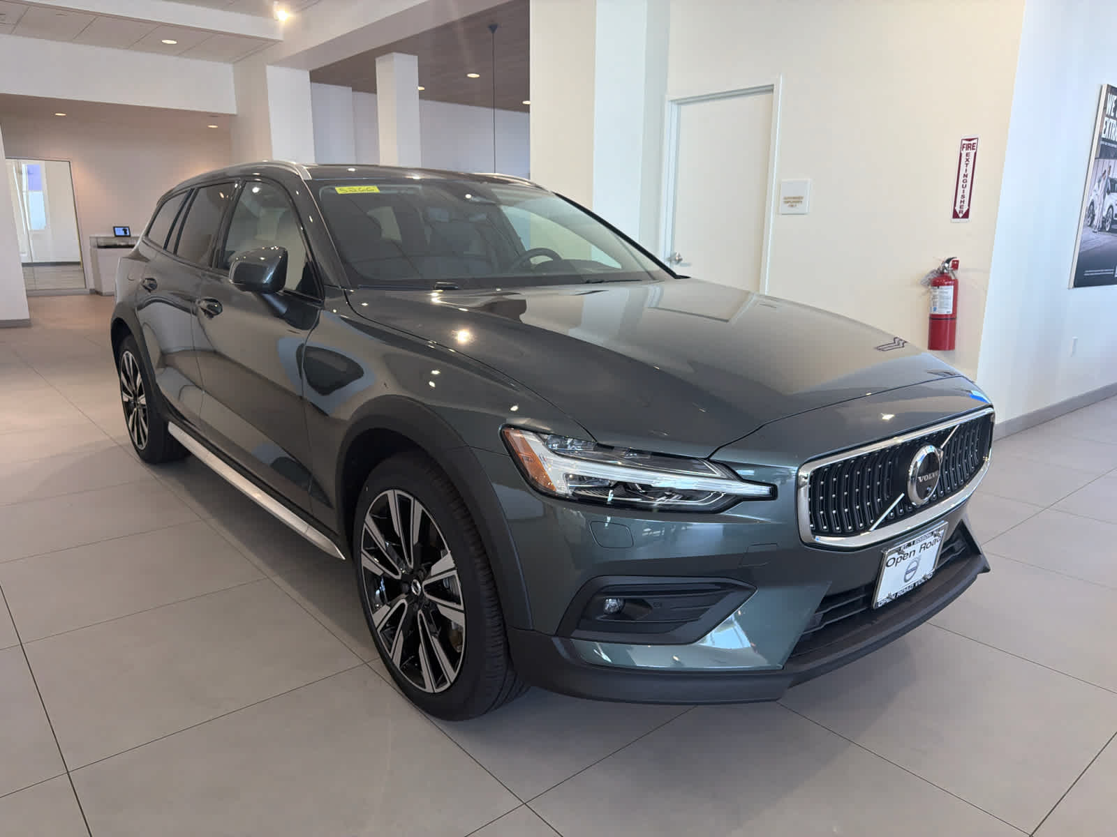 2026 Volvo V60 Cross Country Ultra