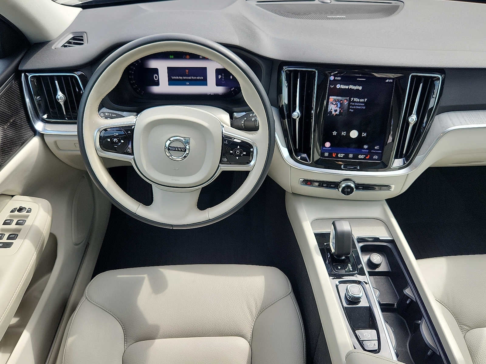 2024 Volvo V60 Cross Country Plus