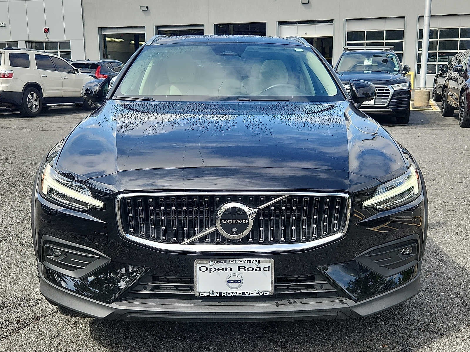 2024 Volvo V60 Cross Country Plus