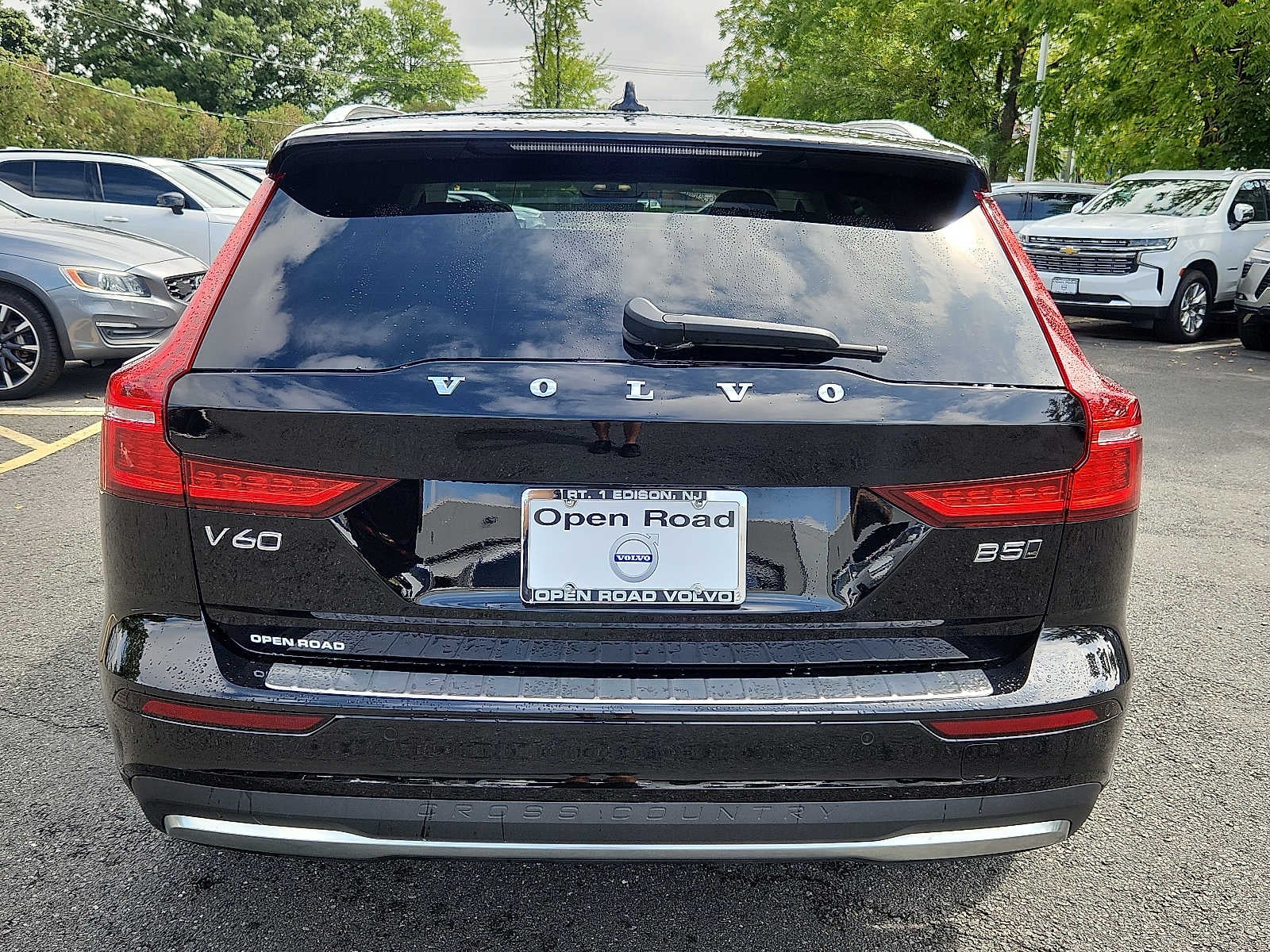 2024 Volvo V60 Cross Country Plus