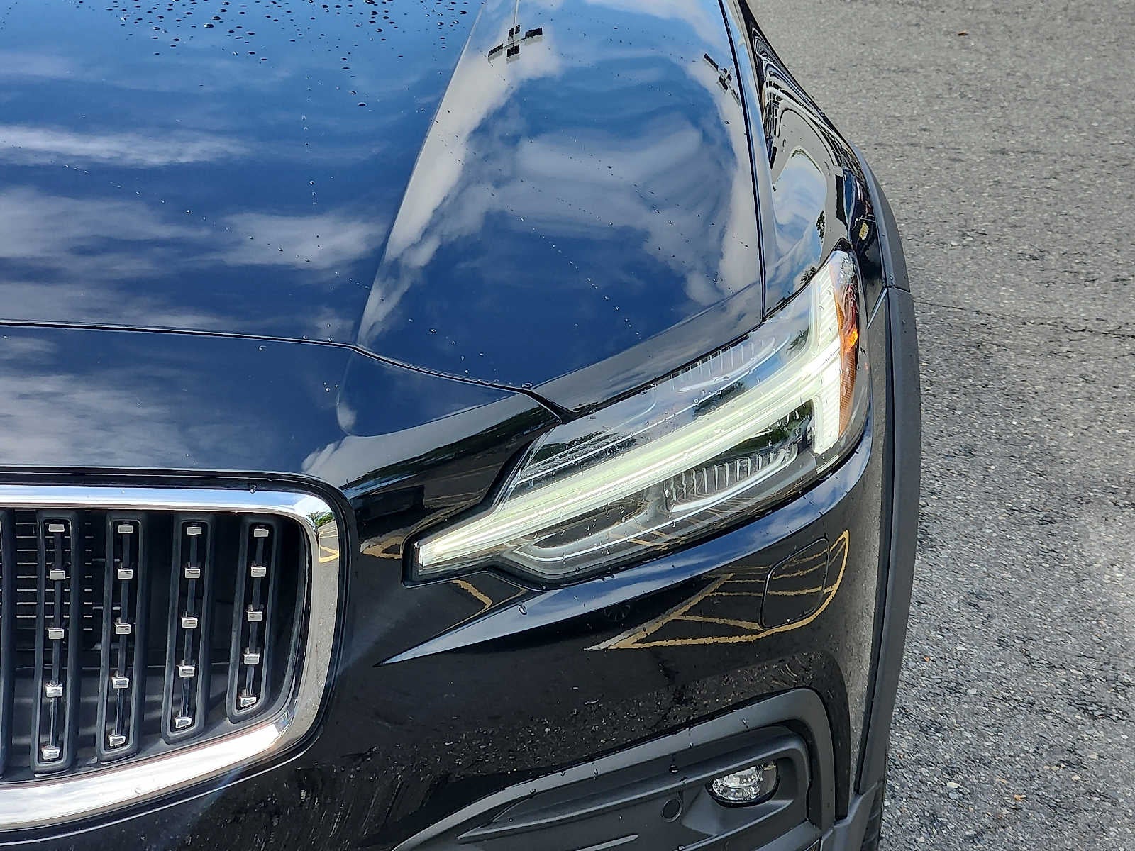 2024 Volvo V60 Cross Country Plus
