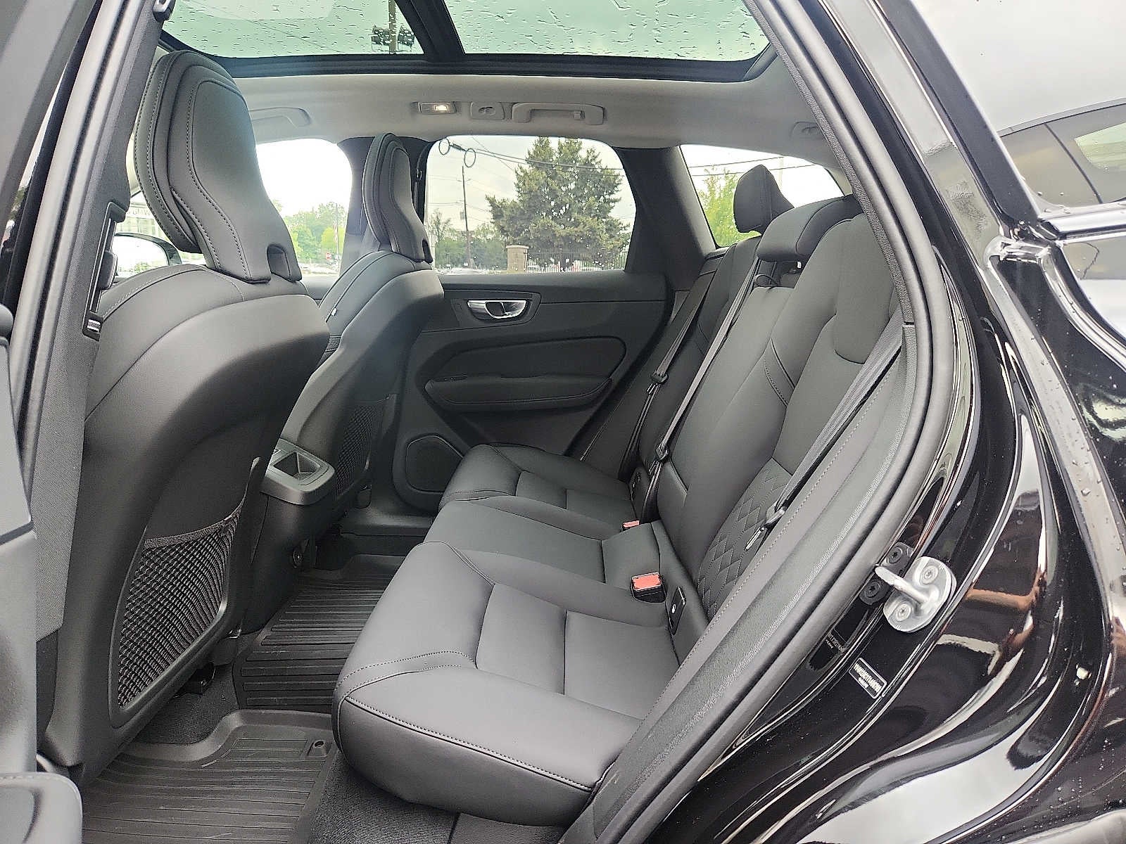 2026 Volvo XC60 Plus