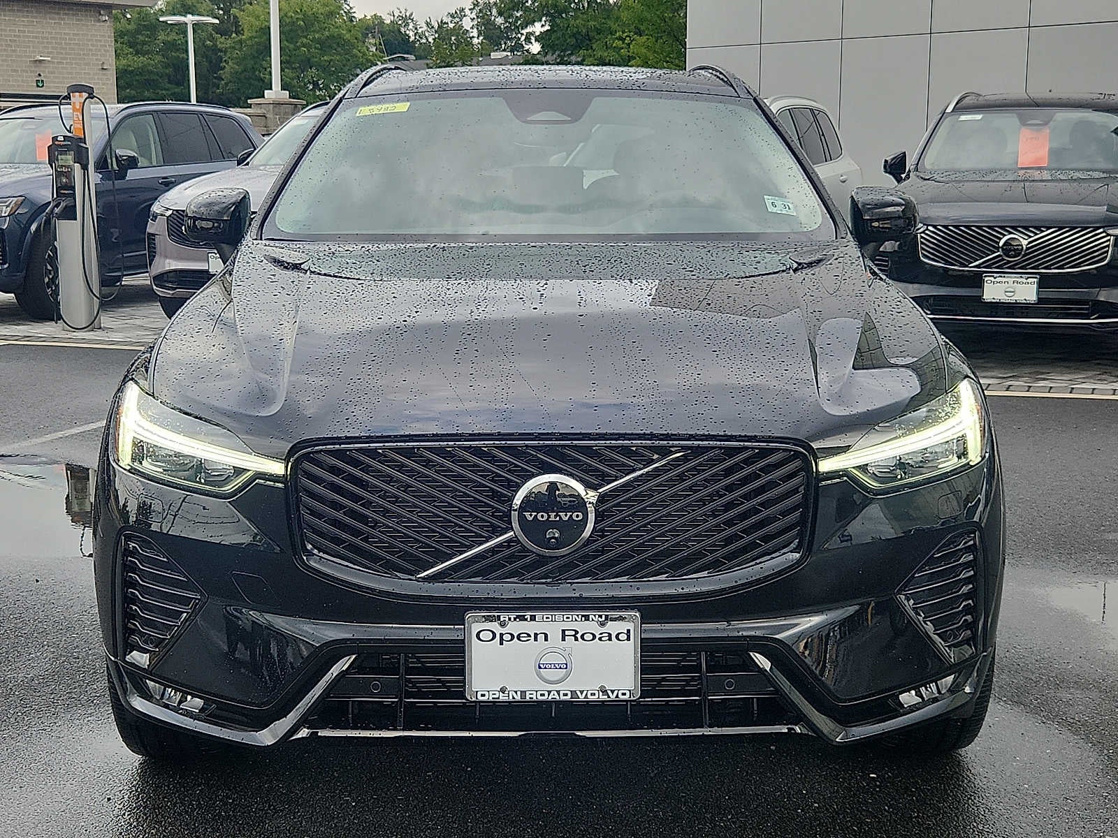 2026 Volvo XC60 Plus