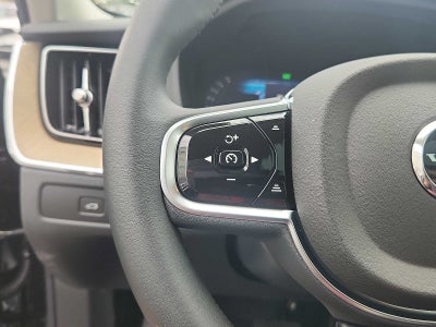 2026 Volvo XC60 Plus