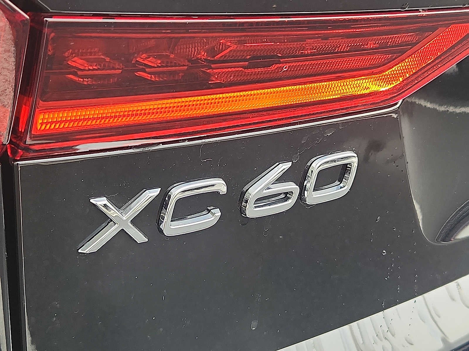 2026 Volvo XC60 Plus