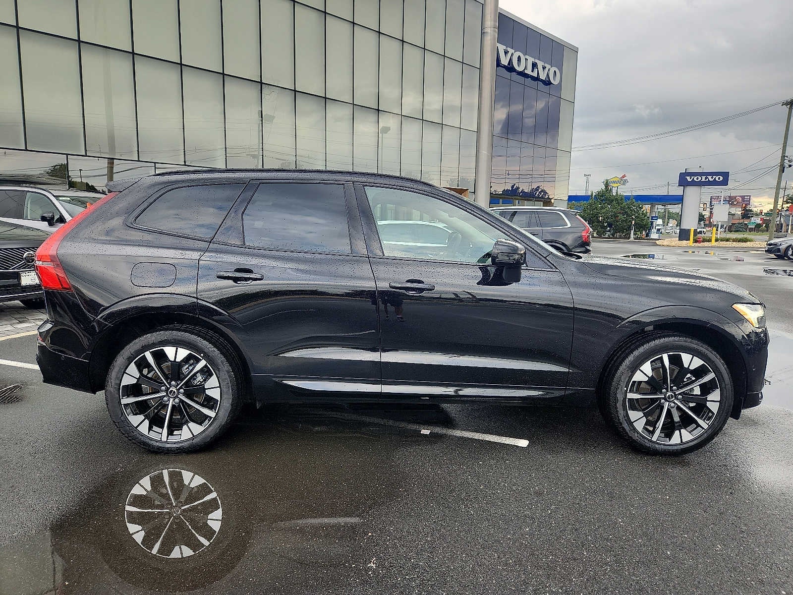 2026 Volvo XC60 Plus