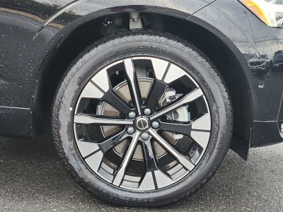 2026 Volvo XC60 Plus