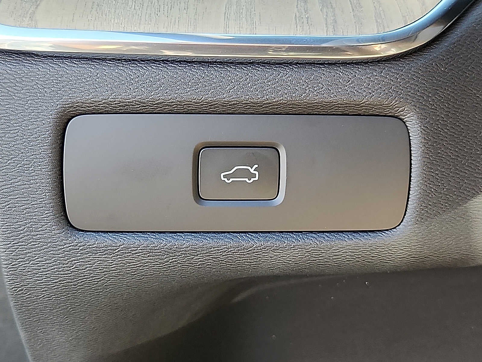 2027 Volvo XC60 Plus