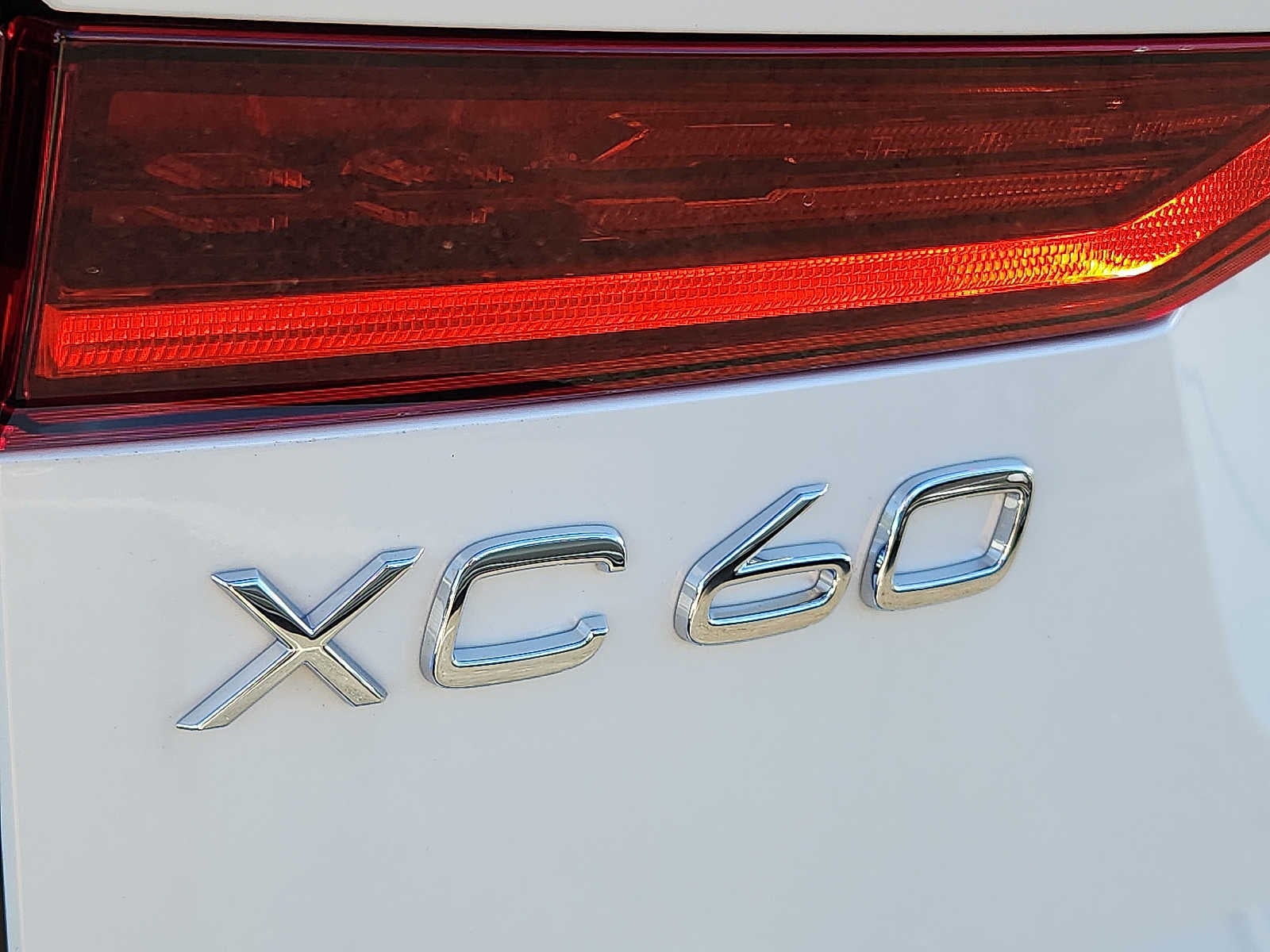 2027 Volvo XC60 Plus