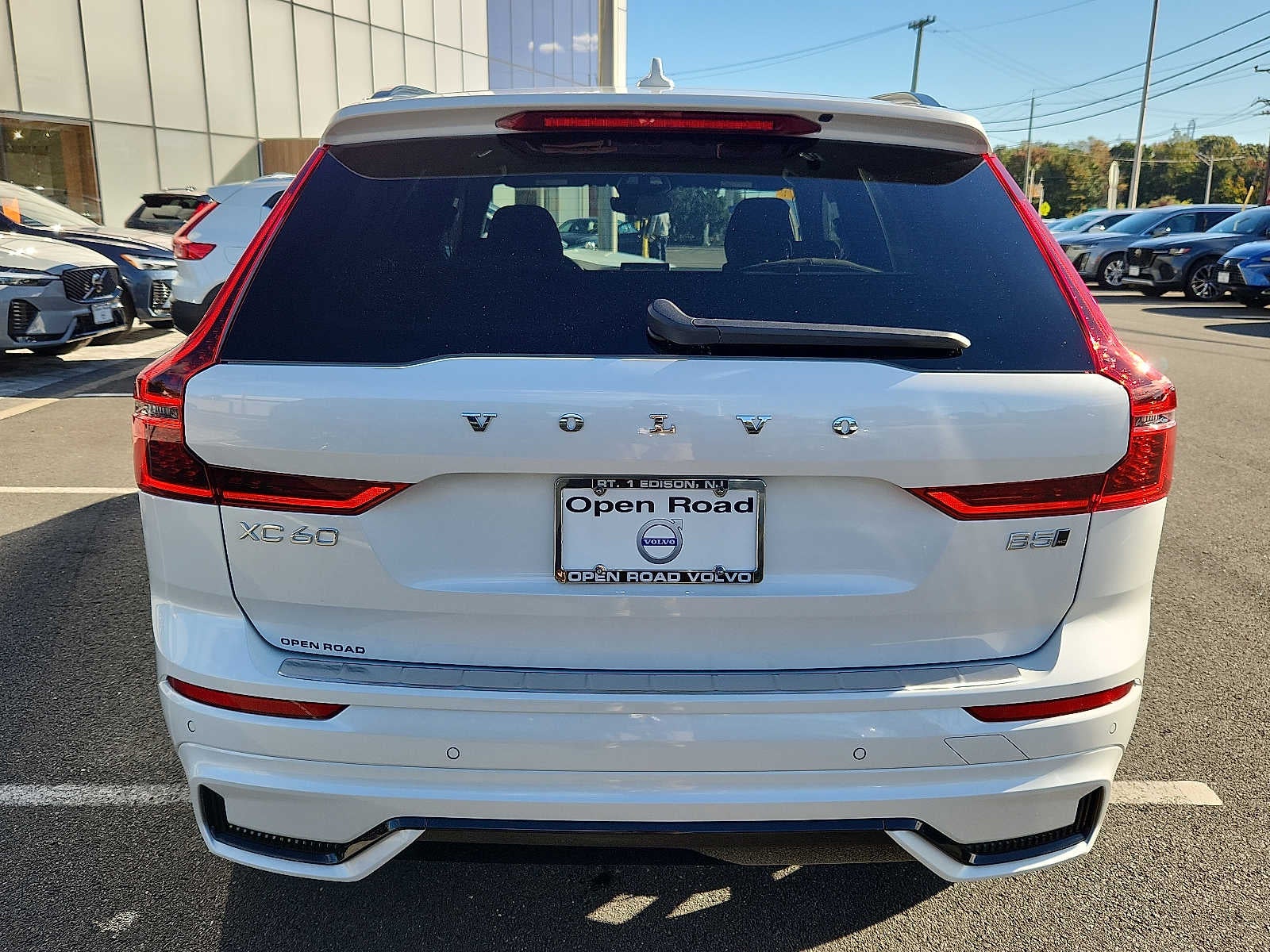 2027 Volvo XC60 Plus