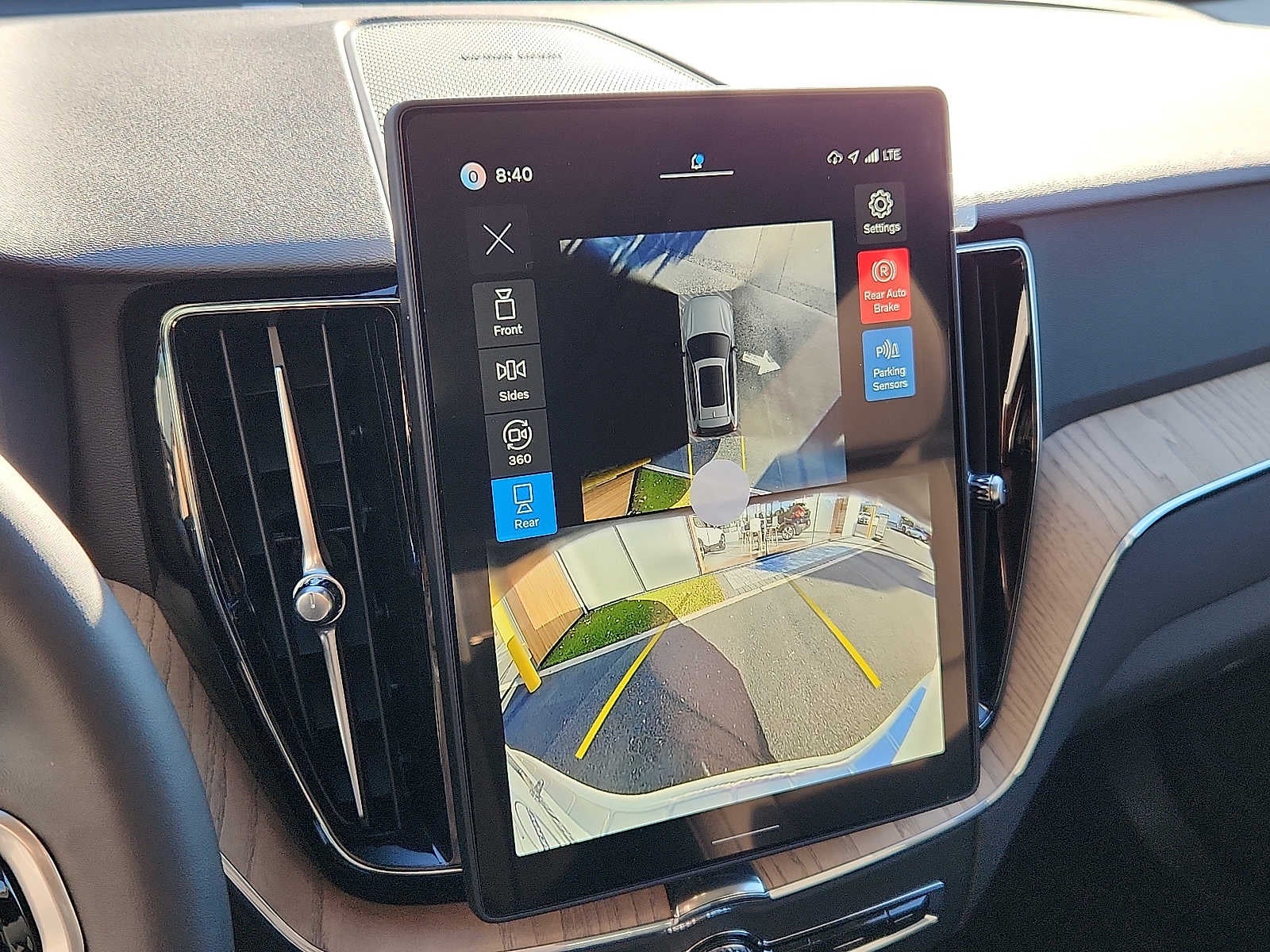 2027 Volvo XC60 Plus