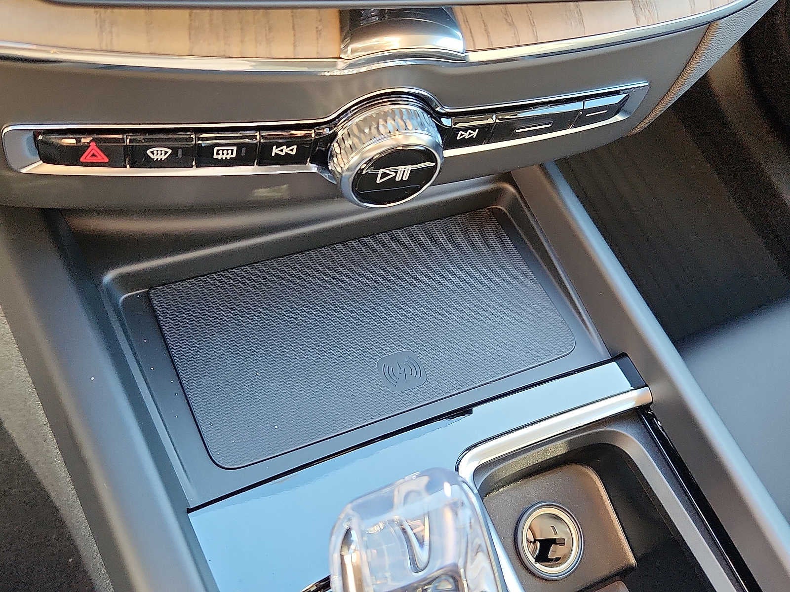 2027 Volvo XC60 Plus