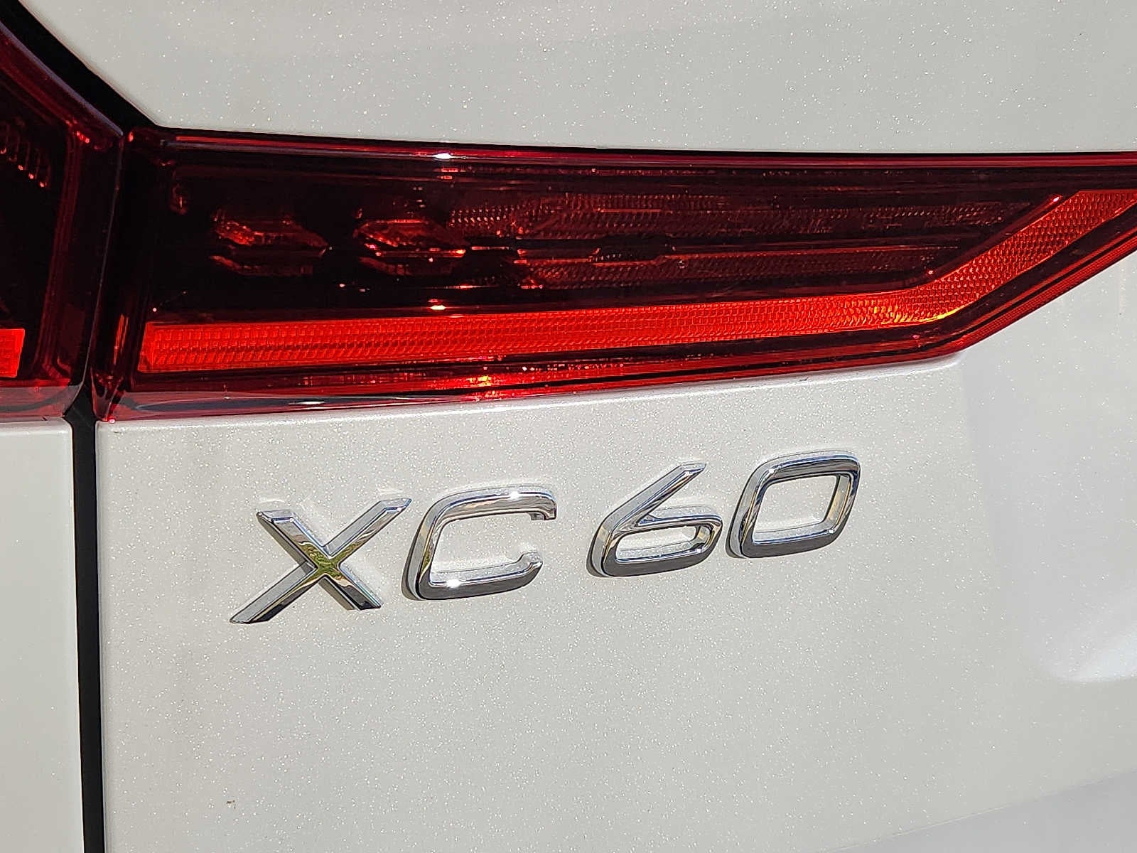2027 Volvo XC60 Plus