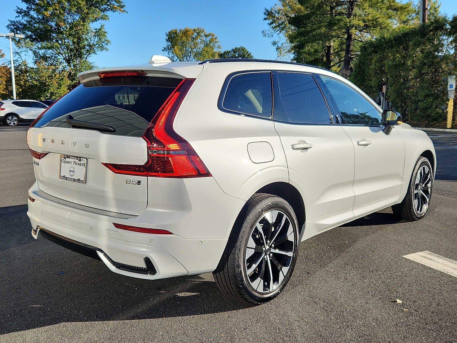 2027 Volvo XC60 Plus