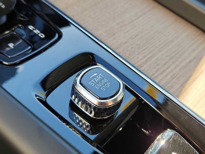 2027 Volvo XC60 Plus