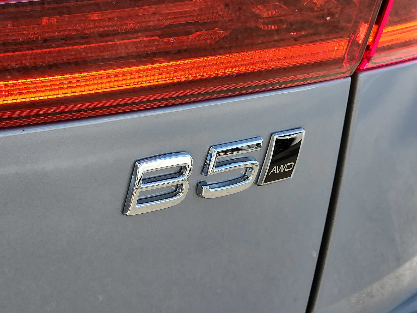 2027 Volvo XC60 Plus