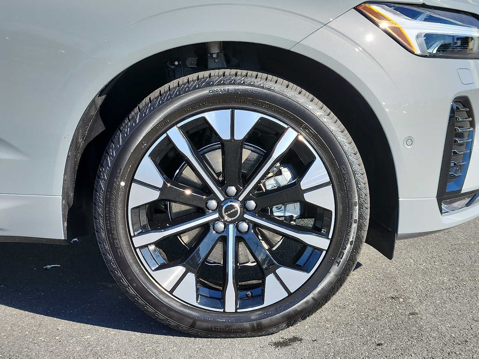 2027 Volvo XC60 Plus