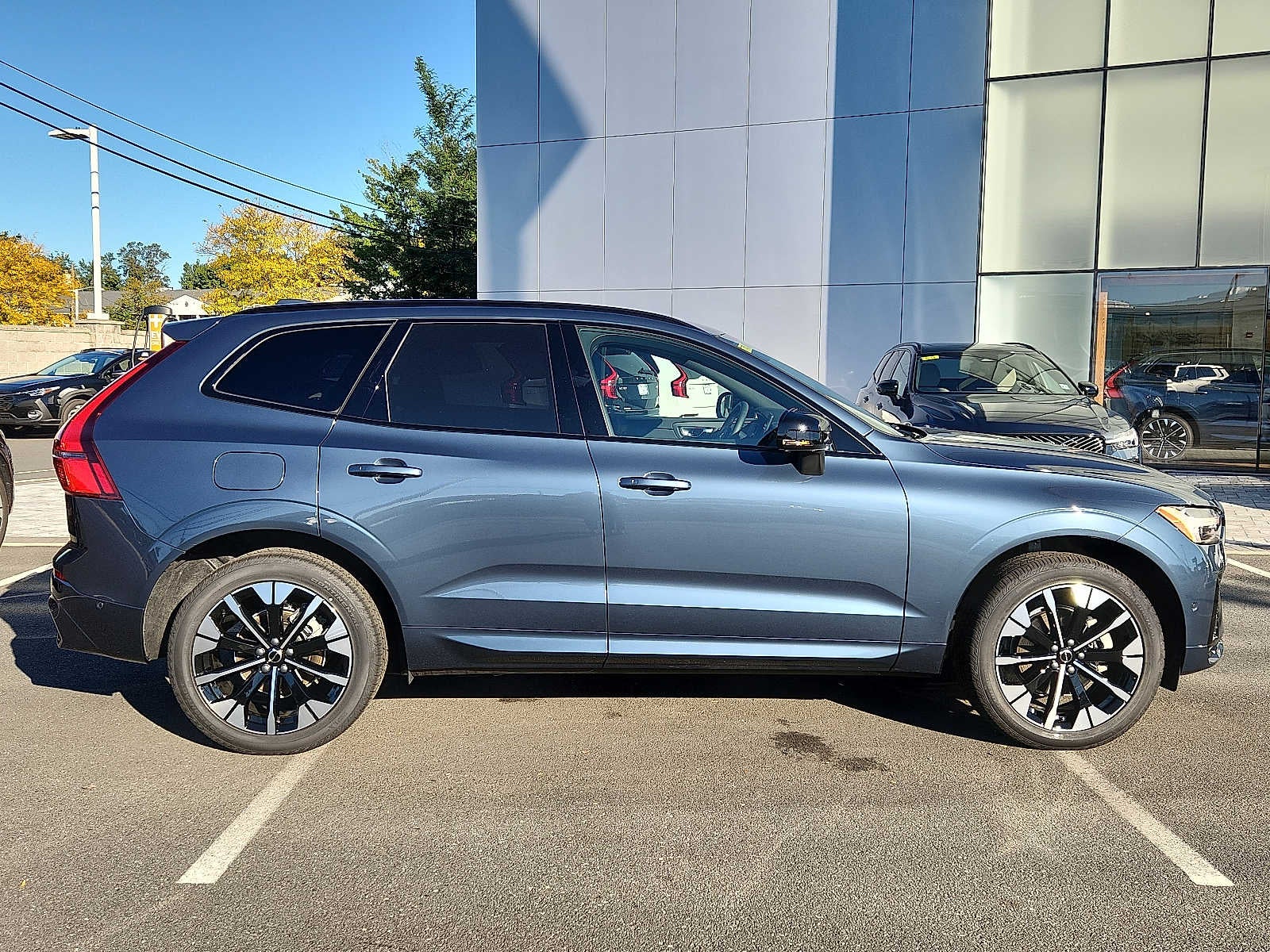 2027 Volvo XC60 Plus