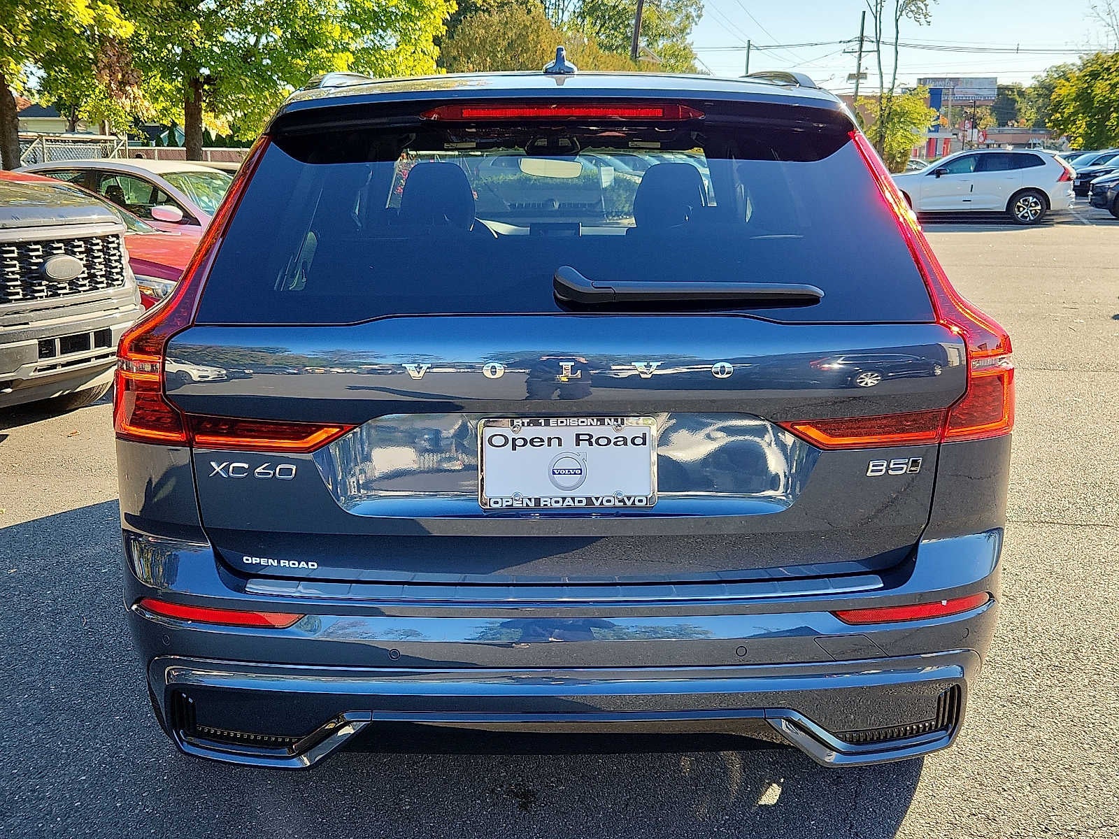 2027 Volvo XC60 Plus