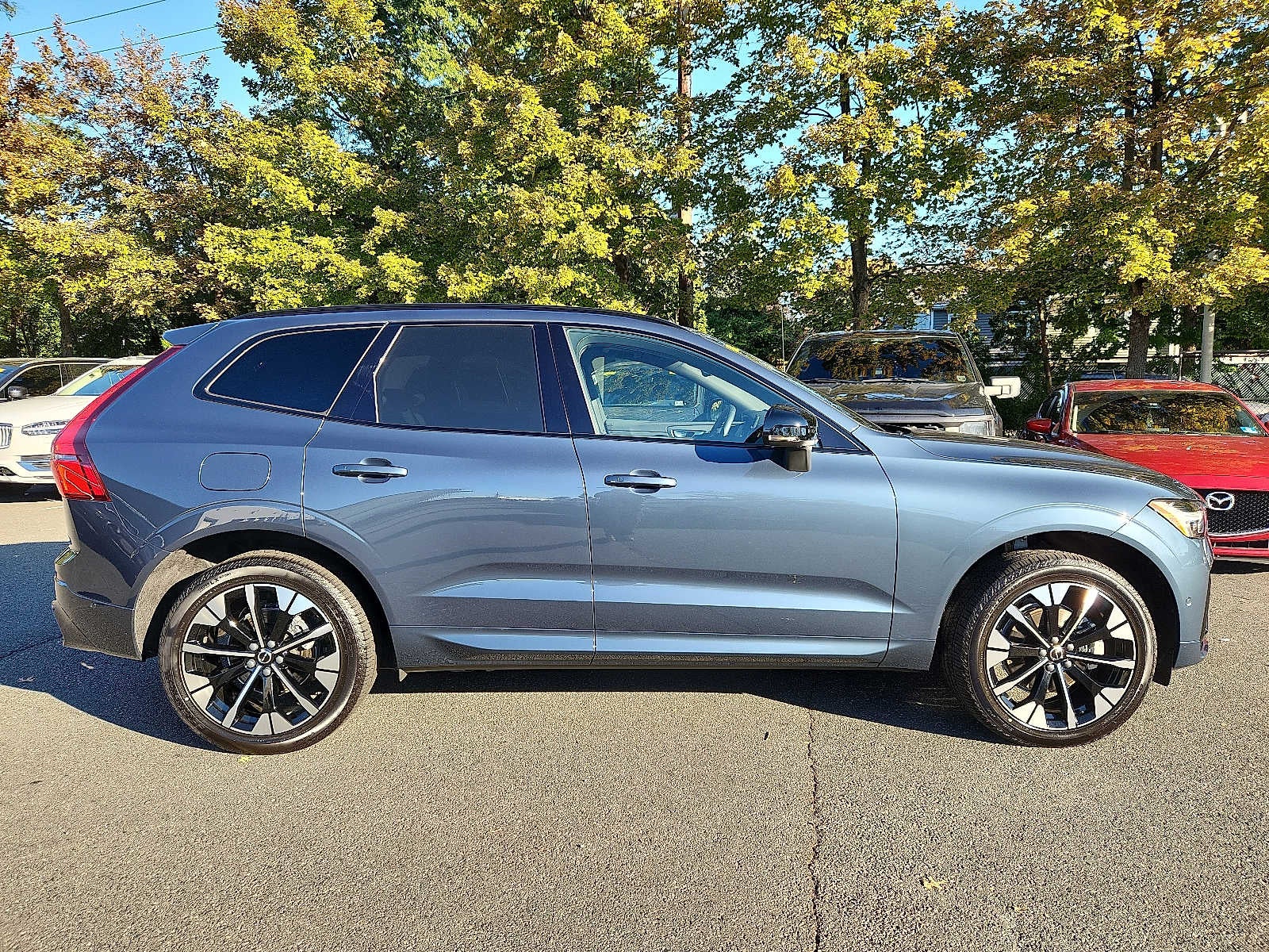 2027 Volvo XC60 Plus