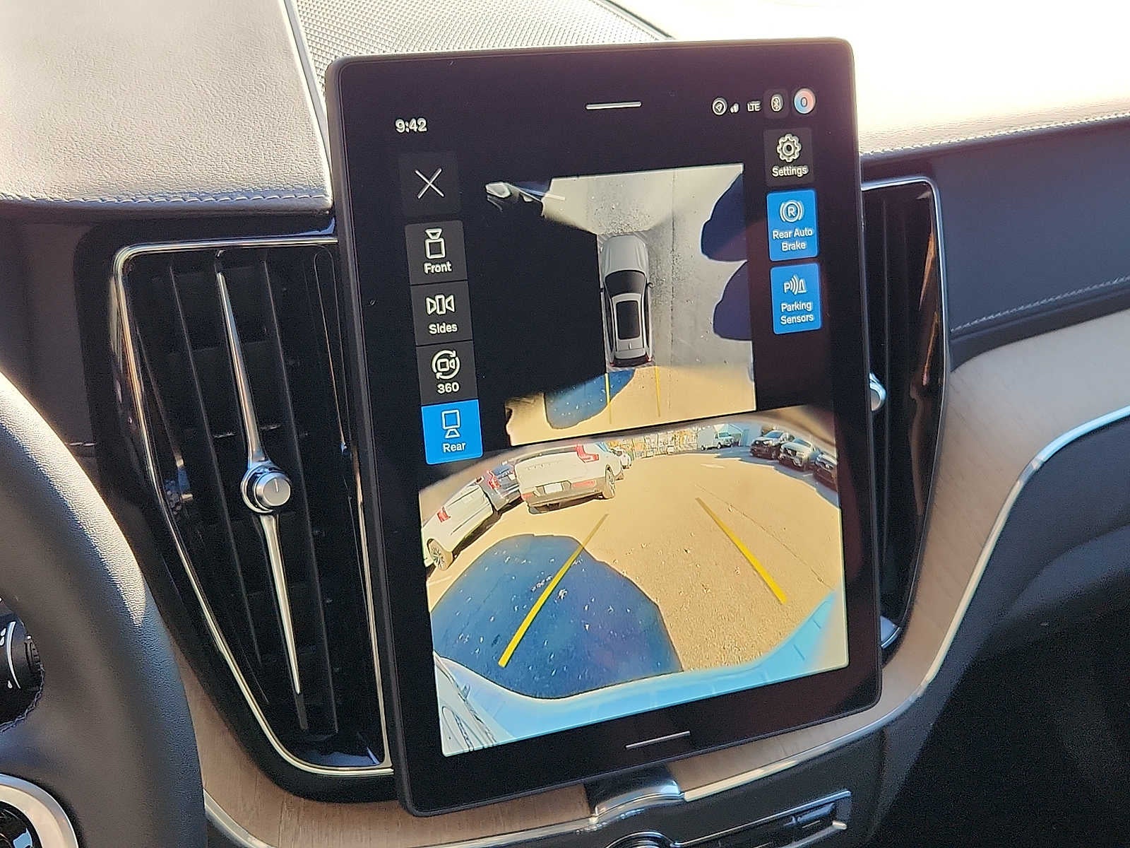 2027 Volvo XC60 Ultra