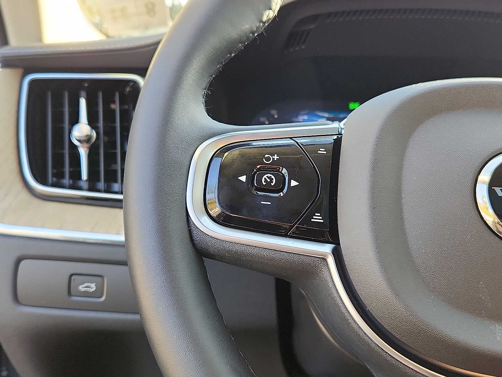 2027 Volvo XC60 Ultra