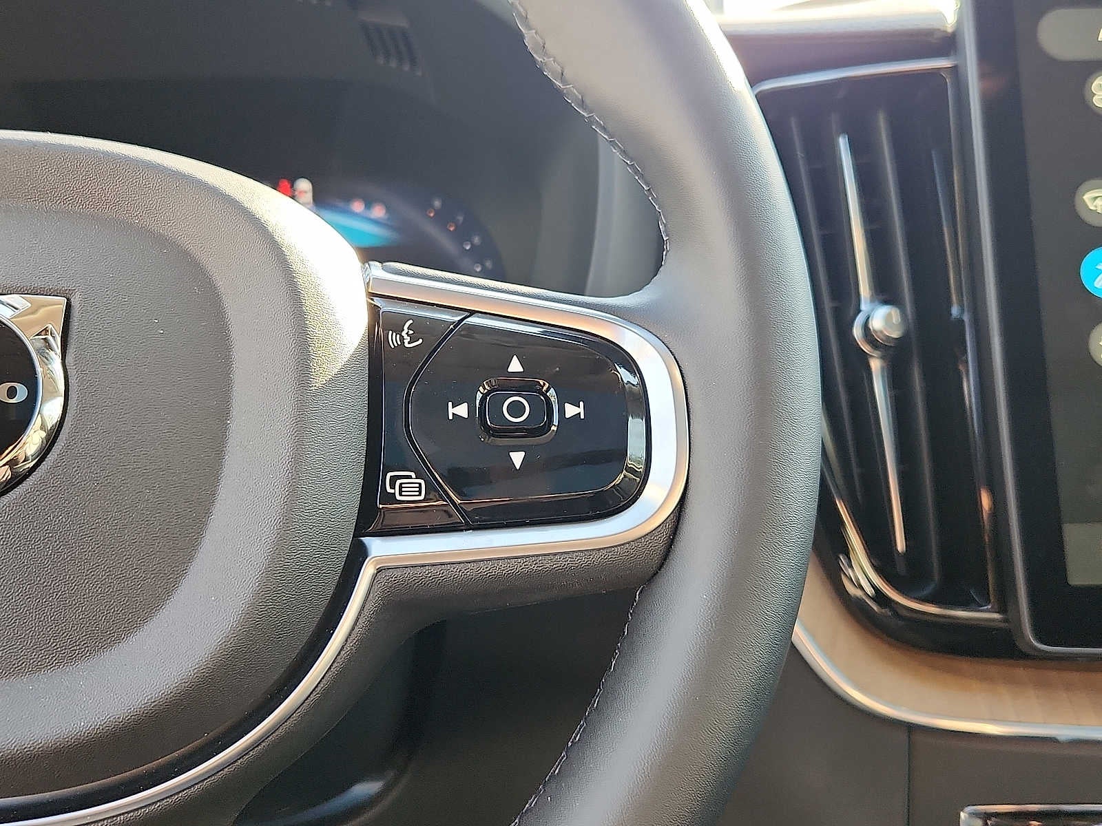 2027 Volvo XC60 Ultra