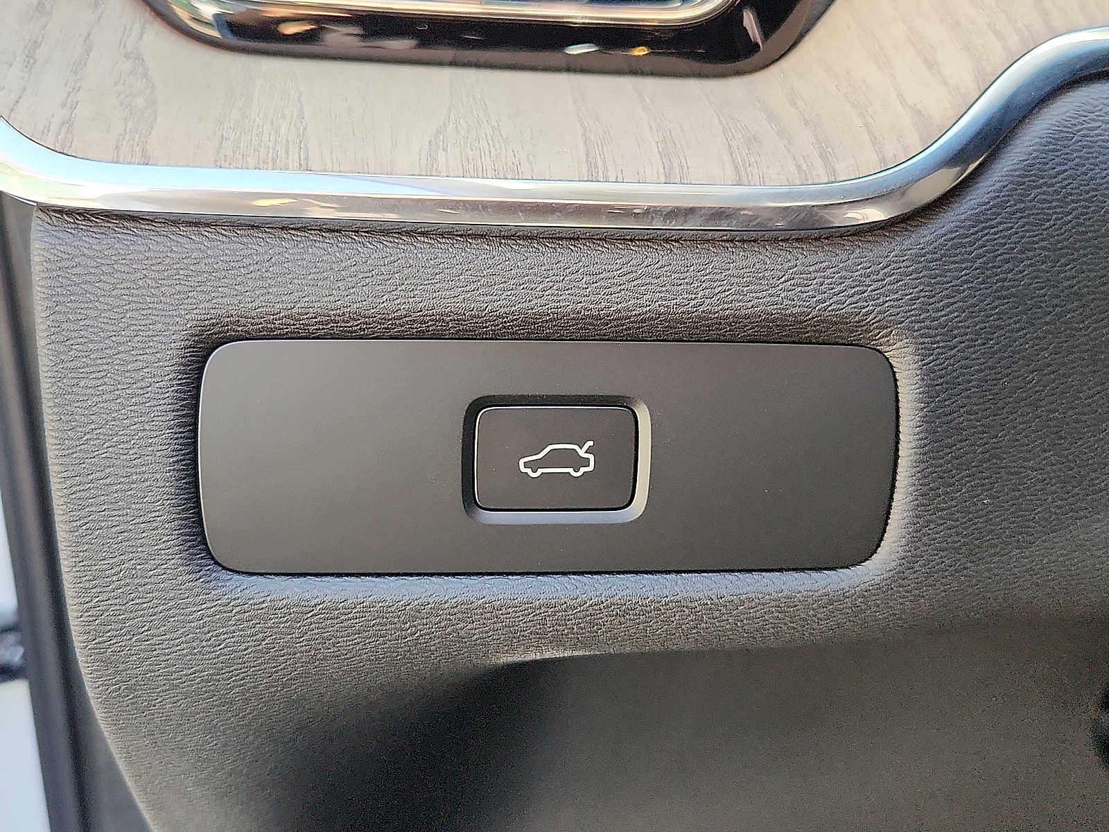 2027 Volvo XC60 Ultra